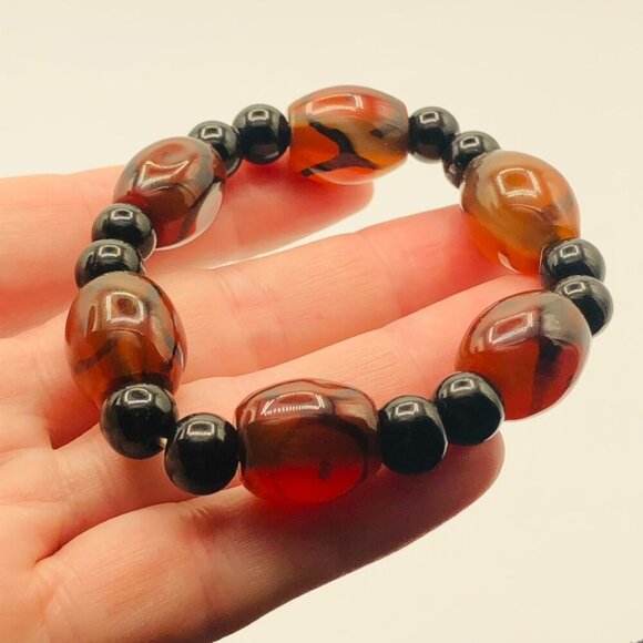 Glass Dzi Bead Stetch Bracelet - Picture 1 of 6